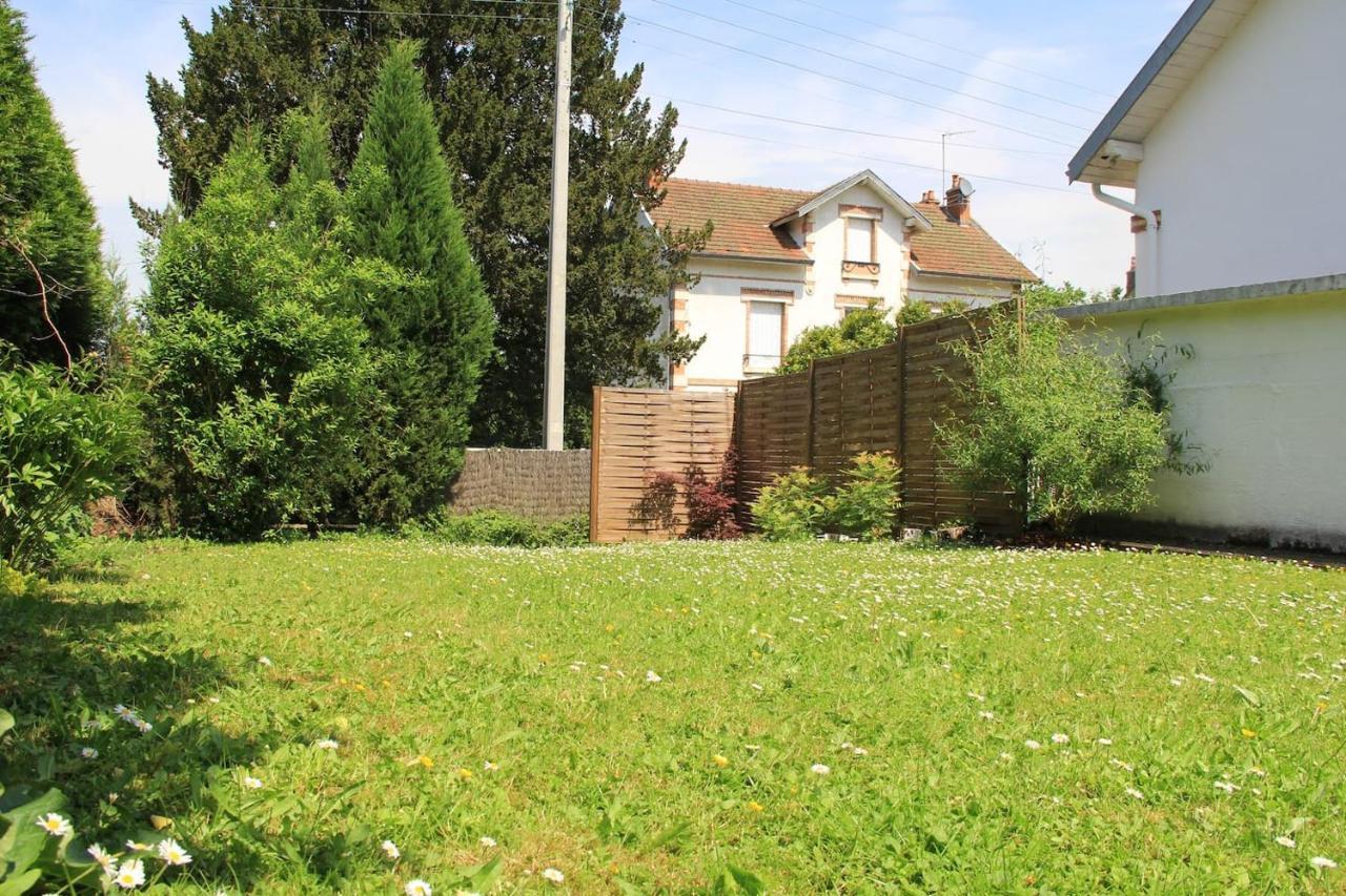 Charmante Maison Bourguignonne Avec Grand Jardin Et Parking Montbard Esterno foto