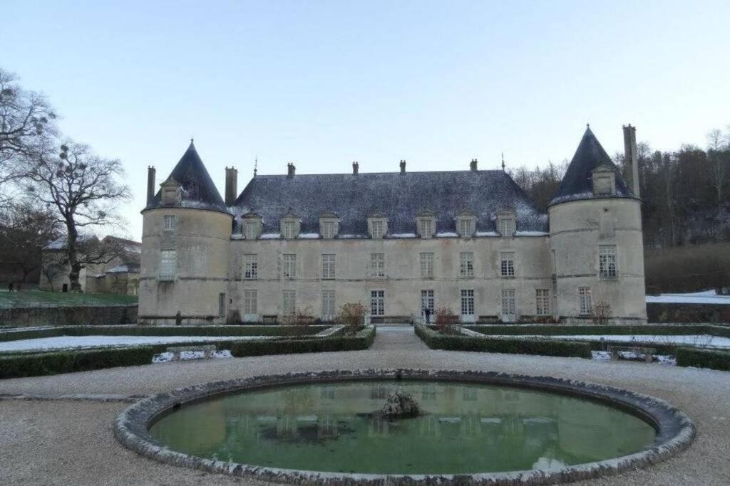 Charmante Maison Bourguignonne Avec Grand Jardin Et Parking Montbard Esterno foto