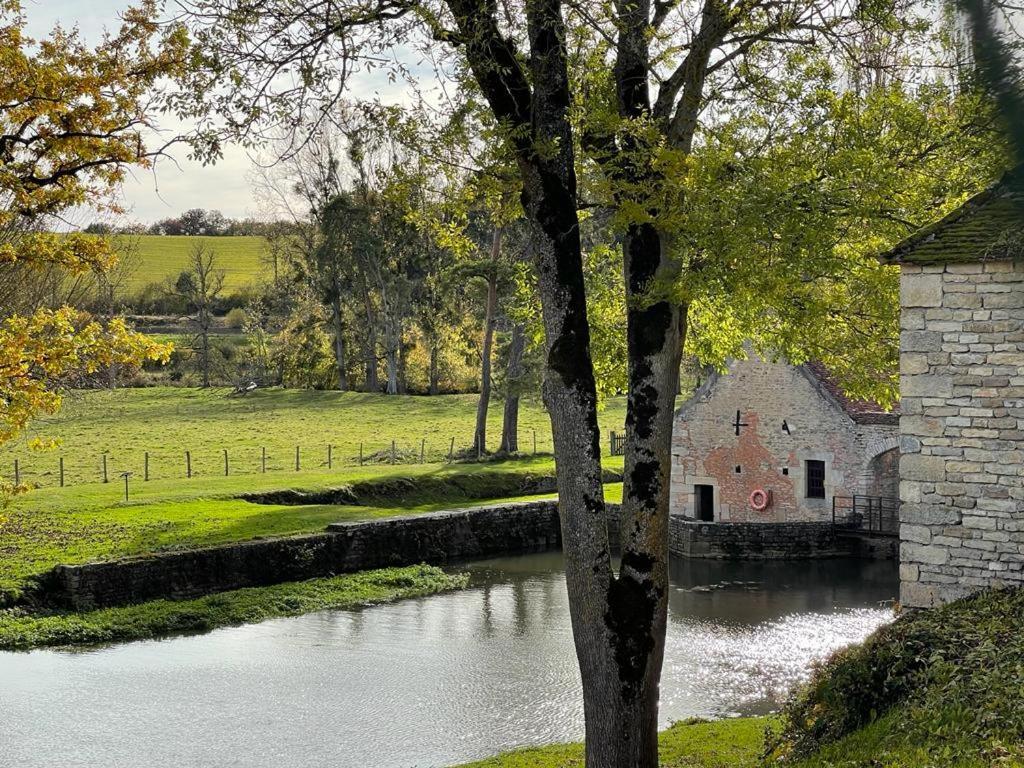 Charmante Maison Bourguignonne Avec Grand Jardin Et Parking Montbard Esterno foto